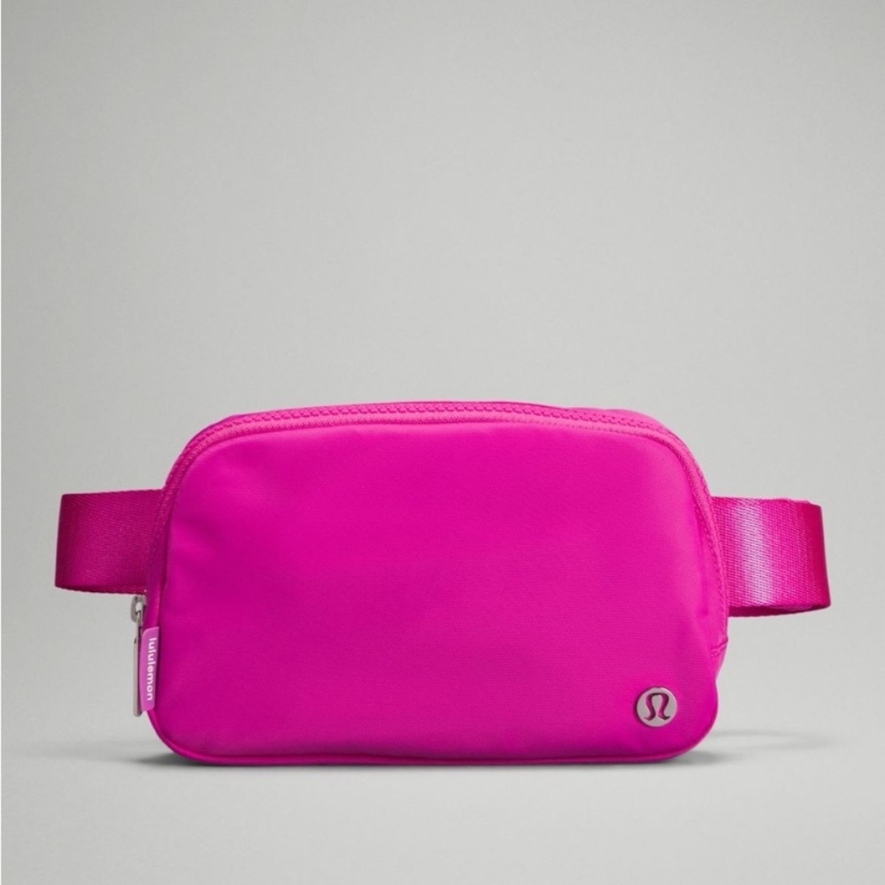 NWT Lululemon limited edition sonic pink belt bag